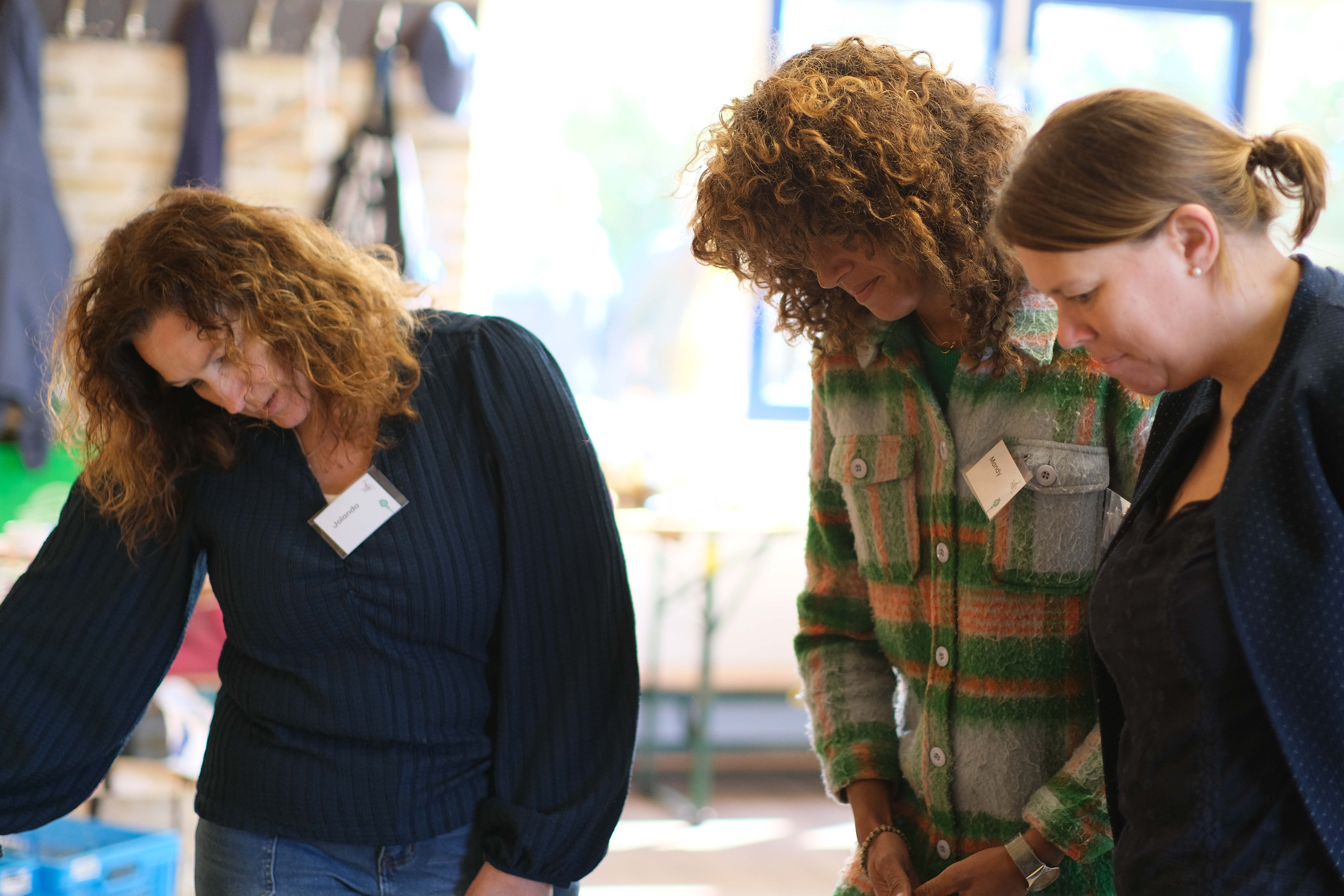 Deelnemers in actie tijdens de training